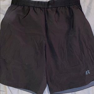 Men’s M Russell athletic shorts